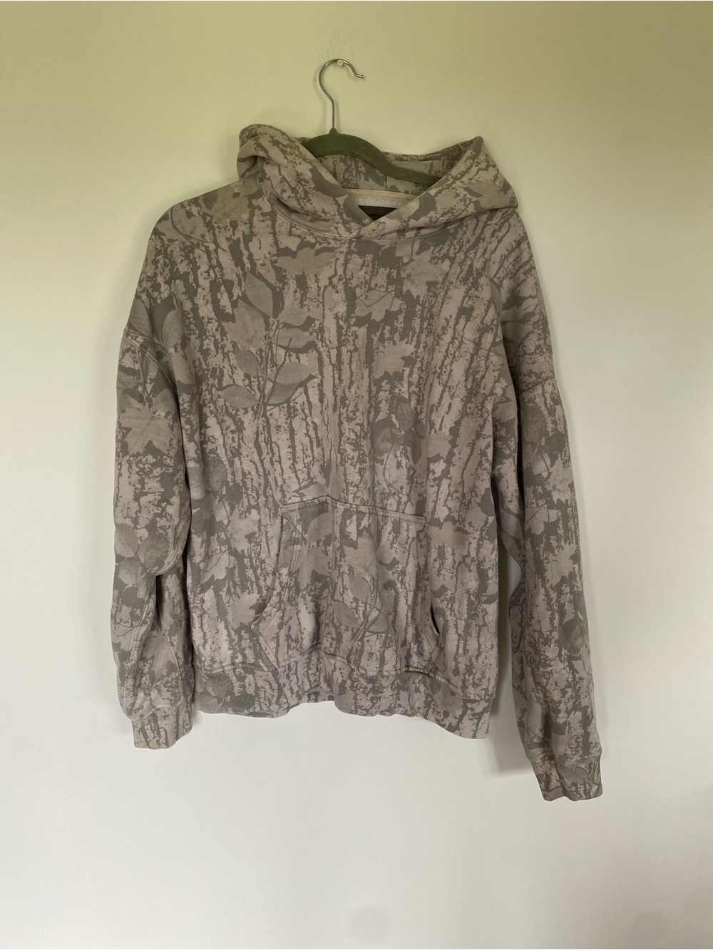 Abercrombie Men’s Popover in Light Camo Print